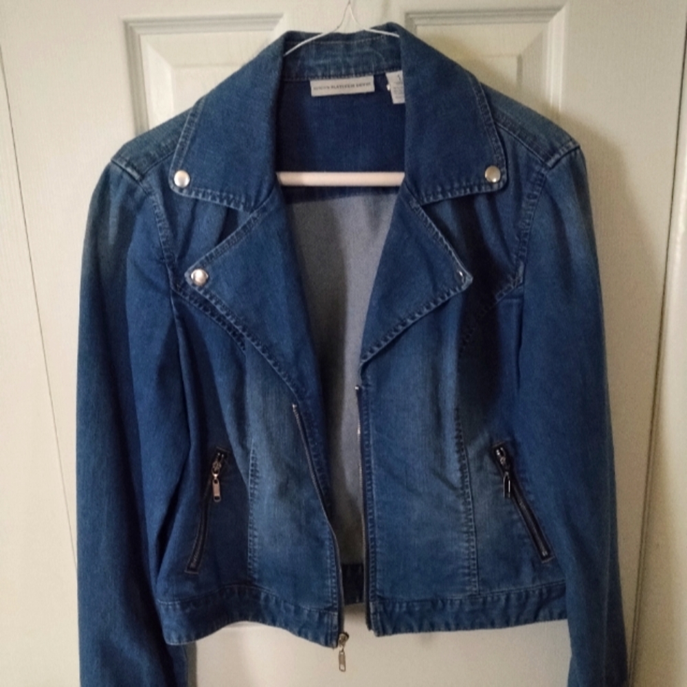 Women's denim jacket